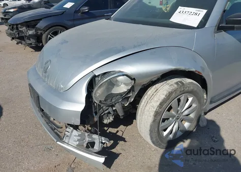 2014 Volkswagen Beetle 1.8T Entry из США, поврежденный, VIN 3VWF17AT3EM645882